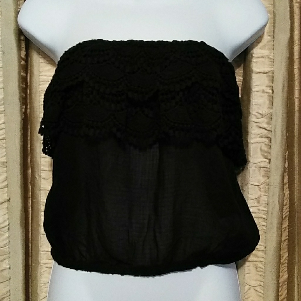 Size Small Heartloom Black Crop Top